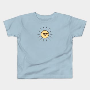 Cool Sun wearing sunglasses Kids T-Shirt